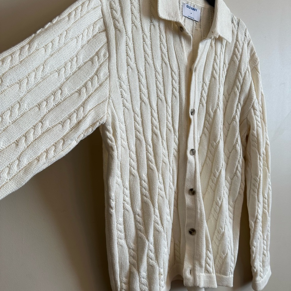 Old Navy Men’s Cable Knit Button-Up Sweater – Size M - Picture 3 of 5